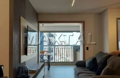 Apartamento de 72m². com 2 dormitórios sendo 1 suíte, 2 banheiros e 1 vaga de garagem.