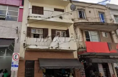 Apartamento com 80m² no brás , 3 dormitórios, 1 sala,  1 cozinha e  1 banheiro.