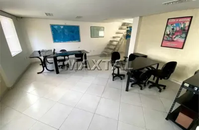 Prédio comercial para alugar, com 3 andares, 225m², na água fria, com piso frio em todos ambientes.