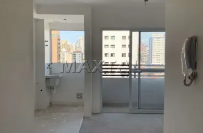 Apartamento 40m²  à venda, vila pauliceia, 2 dormitórios e sala com varanda.