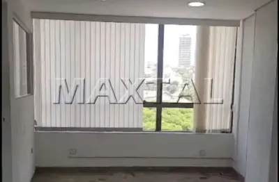 Sala comercial duplex, com 2 banheiros e 1 vaga, de 80m² a 1,6mk do metro são paulo.
