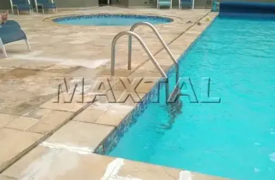 Apartamento à venda com 260m², um por andar, com varanda, 2 dormitórios e 4 vagas.