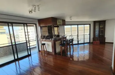 Apartamento à venda, de 280m², 4 dormitórios, 2 suítes, 5 banheiros, 4 vagas, sacada, em santana.