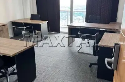 Sala em santana com 30m², mobiliada, ar condicionado, 1 banheiro e 1 vaga.