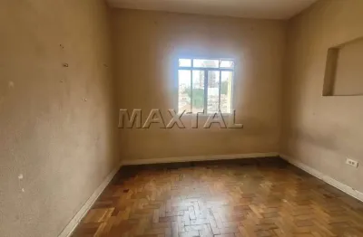 Casa assobradada para locação com 1 dormitório e cozinha, no jardim são paulo.