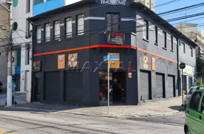 Ponto comercial de 136m², para alugar com portas envidraçadas em santana.