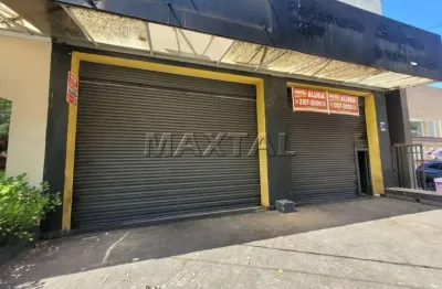Loja comercial para locação na braz leme, com 2 banheiros e 4 vagas de garagem.