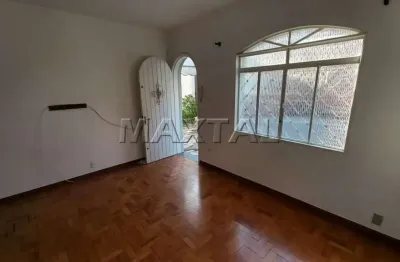 Sobrado em vila, 90m² com 2 dormitórios, sala, cozinha, quintal, portão automático e 1 vaga.