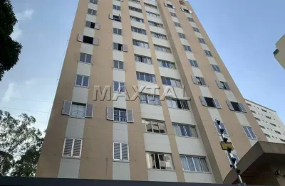 Apartamento de 66m² à venda na água fria, 3 dormitórios, 2 banheiros e 1 vaga fixa.
