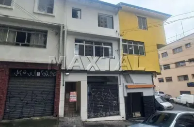 Casa comercial com 130m², 6 salas, 4 banheiros, sem vaga na região de santana.
