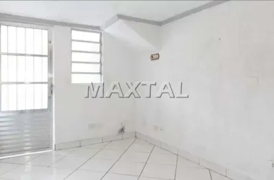 Sobrado à venda de 68m², com 2 dormitórios e 1 vaga, no bairro da vila constância.