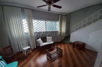 Sobrado amplo à venda de 160m², com 2 dormitórios, 2 banheiros e 2 vagas de garagem, no cambuci.