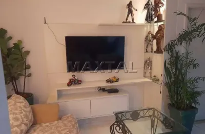 Apartamento com 97m², todo em piso frio, 2 dormitórios, 2 suítes, 2 closets e 2 vagas.