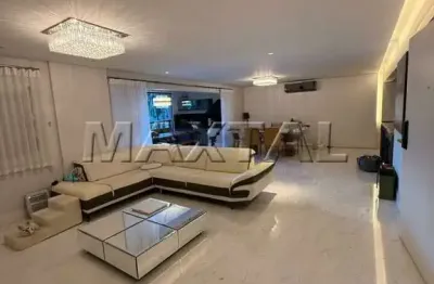 Apartamento  de 186m²  com 3 dormitórios sendo 2 suítes, 3 vagas , 5 banheiros,  próximo a braz leme