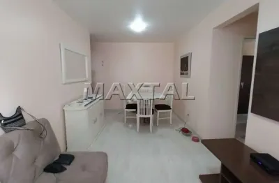 Apartamento à venda com 60m², com 2 quartos, 1 banheiro, sala cozinha e área de serviço e 1 vaga.