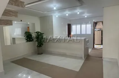 Casa assobrada de 247m², com 3 quartos com suítes, 2 salas, churrasqueira, 2 vagas, no imirim.
