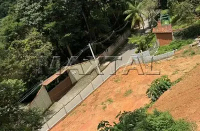 Terreno à venda em mairiporã com 1,300 metros quadrados já desmatado com plato, todo murado.