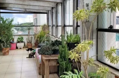 Apartamento duplex cobertura, com 3 dormitórios, 1 suíte, salas,  copa e cozinha e uma vaga.