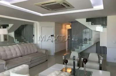 Cobertura duplex em santa terezinha, de  256m², com 4 suítes e 5 vagas de garagem.