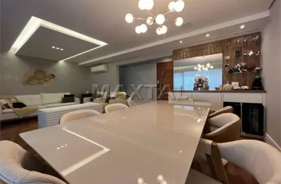 Cobertura de 296m², 3 dormitórios, 3 suítes ,5 banheiros, 4 vagas encostada na avenida brás leme.