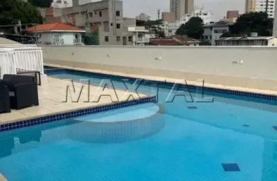 Apartamento de 80m² com 3 dormitórios, 1 suíte e 2 vagas de garagem, próximo ao metrô.