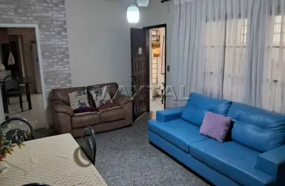Sobrado à venda, com 3 dormitórios, 1 suíte, 2 banheiros, 2 vagas,121m² no campo belo.