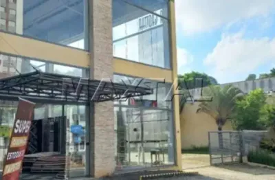 Galpão para locação de 1.950m², 8 banheiros e 50 vagas externas, em santana!