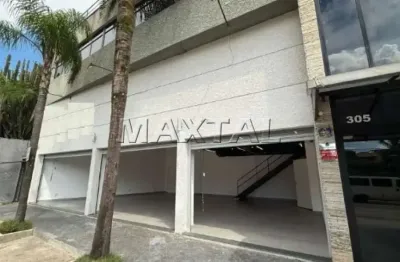 Ponto comercial para alugar no horto com 130 m², 6 vagas e 2 banheiros.