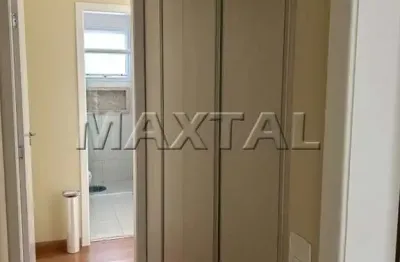 Sobrado à venda de 152m², com 3 suítes, 2  varandas e 3 vagas, na água fria.