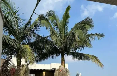Sobrado à venda de 152m², com 3 suítes, 2  varandas e 3 vagas, na água fria.