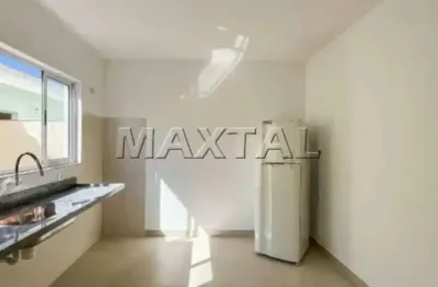Casa à  venda de 140,00m², com 3 quartos e 1 suíte e 2 vagas na casa verde.