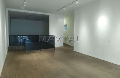 Loja  para locação, com 80m² e 2 banheiros, próximo a estação de metrô do tucuruvi.