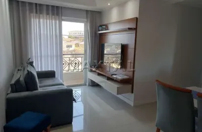 Apartamento com 2 dormitórios com armários planejados, sala com varanda- vila pita