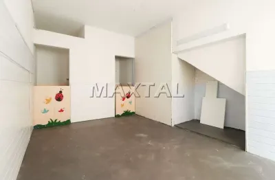 Sobrado comercial à venda de 250m², ideal para clinicas e escolas, no pacaembu.