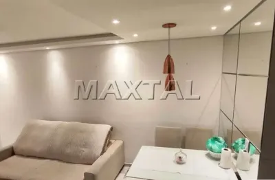 Sobrado à venda de 84m², com 2 quartos sendo suites e 1 vaga, na vila nivi.