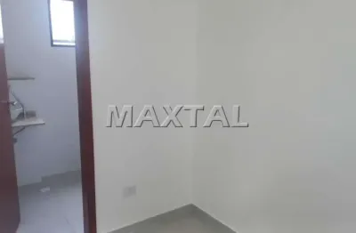 Apartamento à venda de 28m², com 1 dormitório, sala e cozinha na água fria.