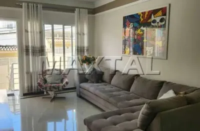 Sobrado à venda de 100m², com 3 dormitórios, e 2 vagas, na parada inglesa.