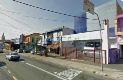 Salão comercial com 330m² av imirim, 2º andar sendo, 4 banheiros, copa e cozinha.