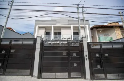 Sobrado à venda de 140m², com 3 quartos e 2 vagas, na vila isolina mazzei.