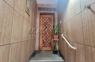 Apartamento de 120 m², 1 quarto que pode vira 2, 1 banheiro, 1 sala, 1 cozinha, sem garagem