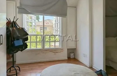 Casa à venda e locação de 3 dormitórios e 3 vagas, no jardim paulistano.