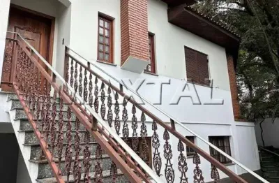 Casa à venda de 300m², com 5 dormitórios e 4 vagas, no bairro sumarézinho.