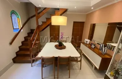 Casa à venda de 310m², com 4 dormitórios. 1 suíte e churrasqueira, na vila ipojuca.