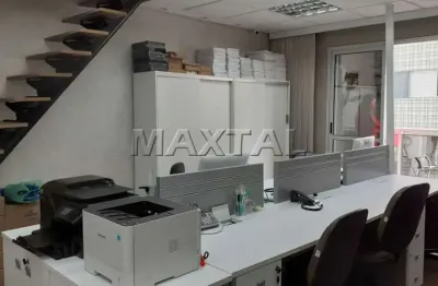 Sala comercial ao lado da braz leme com 100m². com 2 banheiros e sala de reunião.