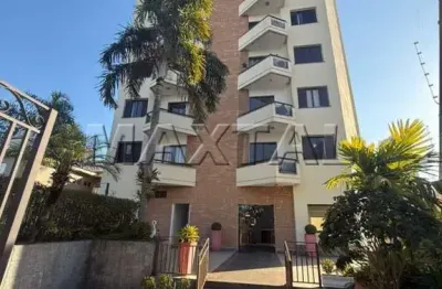 Cobertura à venda com 2 dormitórios, 2 salas e 3 vagas, no jardim paraiso.