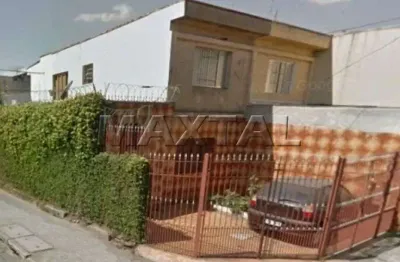 Sobrado a venda com 2 dormitórios, sala, cozinha, 2 banheiros, 2 vagas de garagem