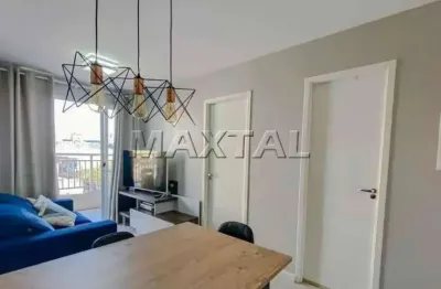 Apartamento à venda com 02 dormitórios, banheiro social, sala e  1 vaga.