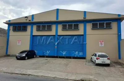 Galpão com 1227 m2 de área útil com diversas salas e banheiros, e 8 vagas, na casa verde alta.