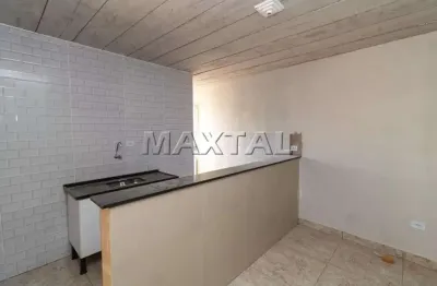 Casa para locação com 2 quartos , imóvel novo, recém-reformado. tremembé