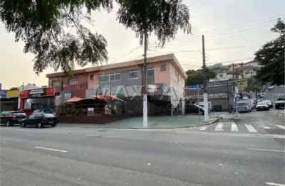 Prédio comercial com 408m²,1salão no terreo,2 andar com 4 salas, 5 banheiros e 5 vagas  no imirim